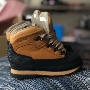 🖤🧡Like NEW Kids Timberland Boots🧡🖤